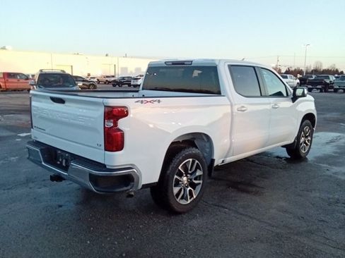 Used 2024 Chevrolet Silverado 1500 LT image 3