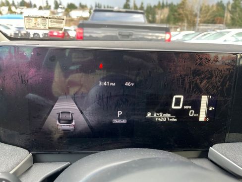 Used 2025 Nissan Kicks SV image 10