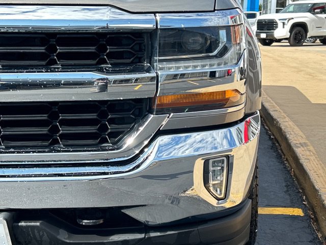 Used 2017 Chevrolet Silverado 1500 LT w/ All Star Edition AWD/4WD image 3
