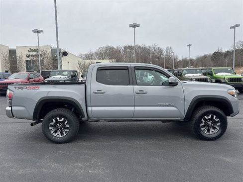 Used 2020 Toyota Tacoma TRD Off-Road image 7