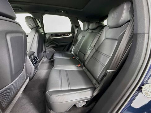 New 2026 Porsche Cayenne image 23