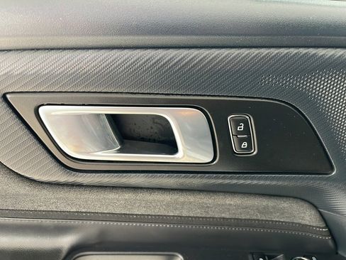 Certified 2024 Ford Mustang Coupe image 9