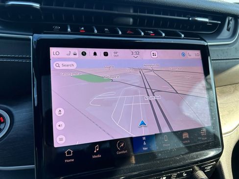 Used 2024 Jeep Grand Cherokee L Limited w/ Luxury Tech Group II image 19