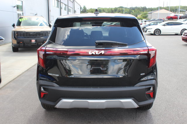 Certified 2025 Kia Seltos LX AWD/4WD image 27
