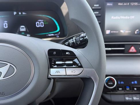 New 2026 Hyundai Elantra Hybrid FWD image 18