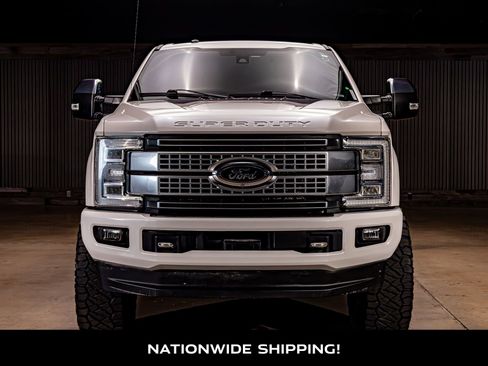 Used 2018 Ford F350 Platinum w/ Platinum Ultimate Package image 4