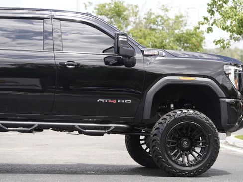Used 2026 GMC Sierra 2500 AT4 AWD/4WD image 6