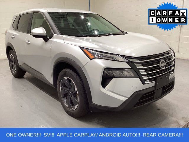 Used 2025 Nissan Rogue SV FWD image 1
