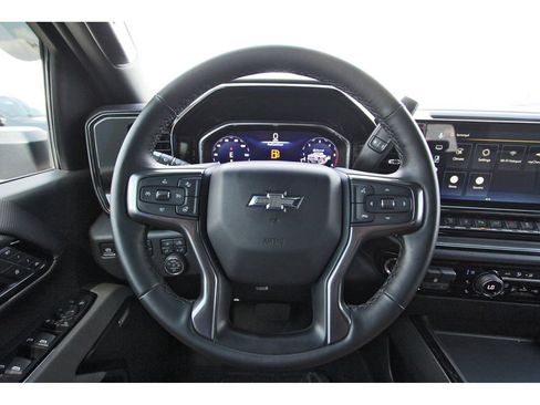 Used 2026 Chevrolet Silverado 2500 ZR2 AWD/4WD image 14