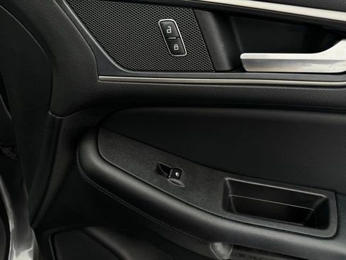 Used 2022 Ford Edge SEL w/ Convenience Package image 15