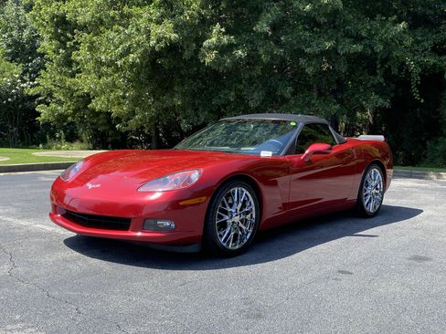 Used 2005 Chevrolet Corvette Convertible w/ Preferred Equipment Group RWD image 5