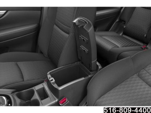 Used 2020 Nissan Rogue SV AWD/4WD image 17