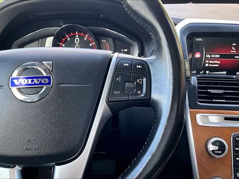 Used 2017 Volvo XC60 T5 Inscription w/ Preferred Option Package FWD image 28