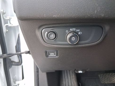 Used 2022 GMC Terrain SLE w/ Driver Convenience Package AWD/4WD image 28
