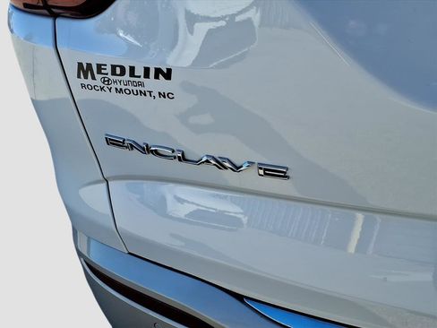 Used 2021 Buick Enclave Premium w/ Surround and Sites Package image 5