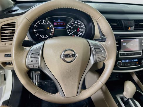Used 2017 Nissan Altima 2.5 SV FWD image 11