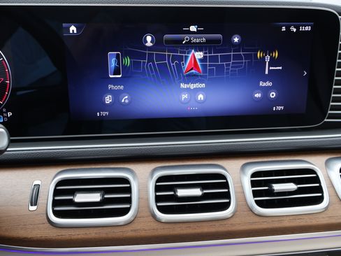 Certified 2025 Mercedes-Benz GLE 450 4MATIC image 37