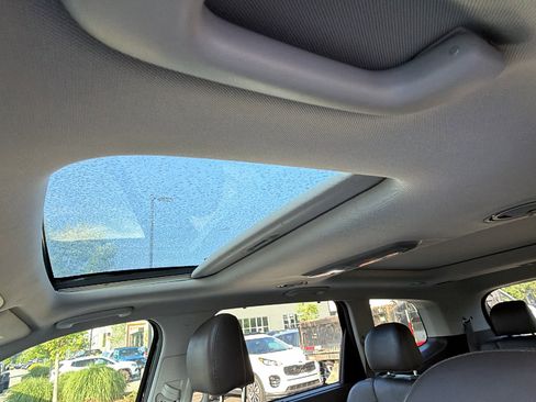Used 2020 Kia Telluride SX FWD image 18