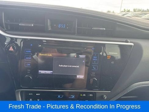Used 2017 Toyota Corolla SE w/ Carpet Mat Package (TMS) FWD image 17