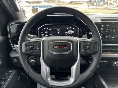 Used 2025 GMC Sierra 1500 Elevation image 8