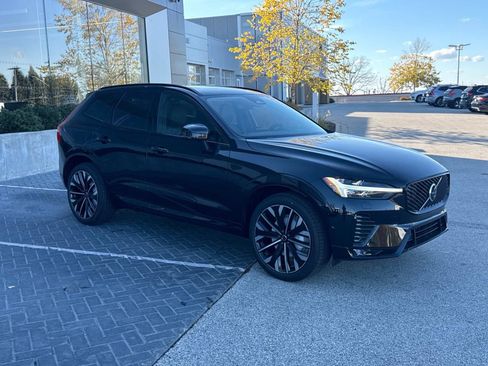 New 2026 Volvo XC60 B5 Ultra w/ Climate Package image 3