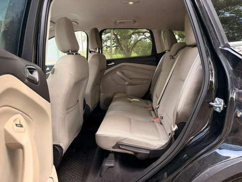 Used 2018 Ford Escape SE w/ Ford Safe & Smart Package FWD image 11