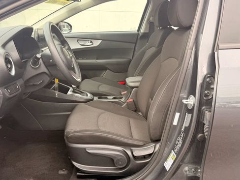 Used 2024 Kia Forte LXS FWD image 12