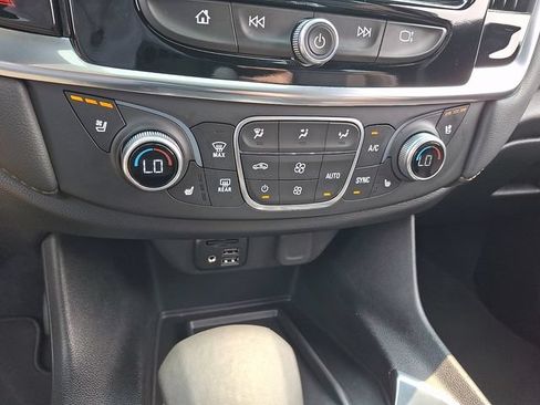 Certified 2024 Chevrolet Traverse High Country AWD/4WD image 17