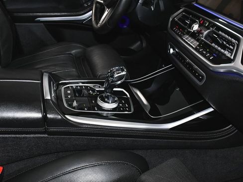 Used 2021 BMW X7 M50i w/ Dynamic Handling Package AWD/4WD image 80
