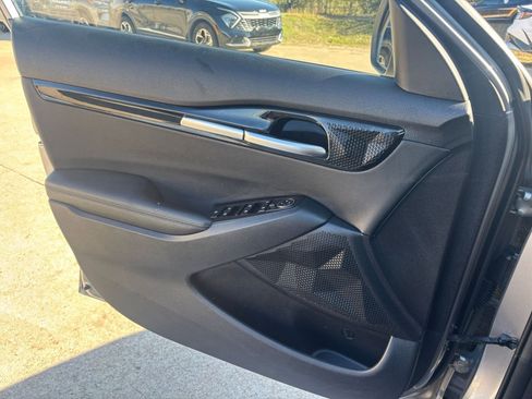 Used 2025 Kia Seltos S image 18