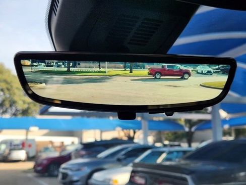 Used 2025 Chevrolet Equinox LT w/ Safety and Technology Package image 21