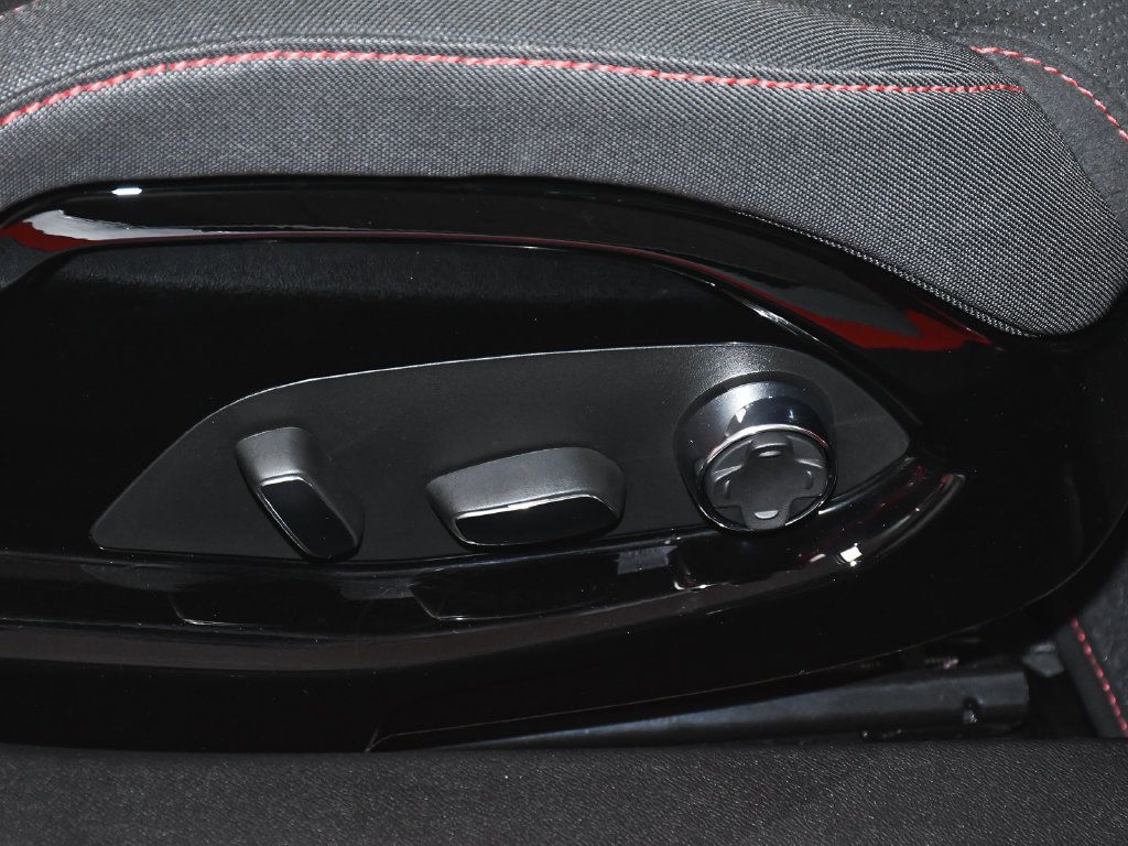 Used 2024 Chevrolet Corvette Stingray Premium Conv w/ Z51 Performance Package RWD image 54
