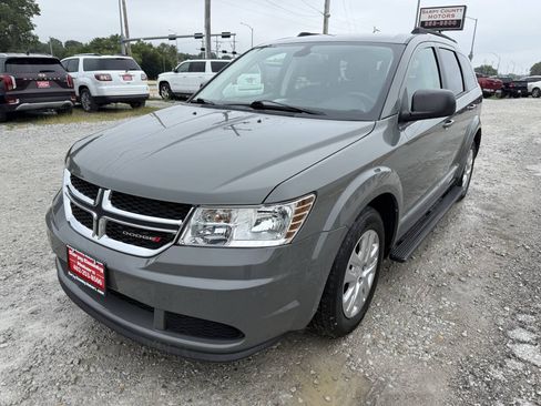 Used 2020 Dodge Journey SE FWD image 7