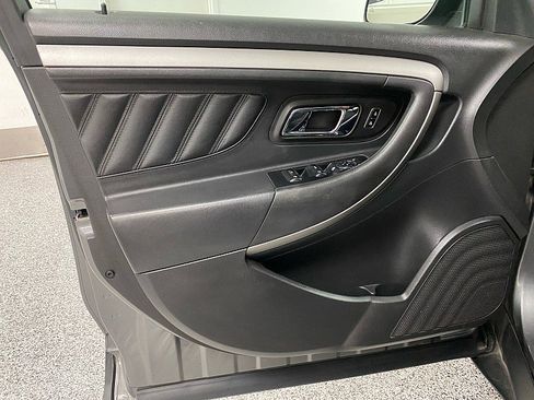 Used 2014 Ford Taurus SEL w/ Equipment Group 201A image 10