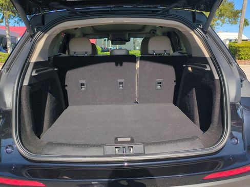 New 2026 Lincoln Corsair Premiere image 13