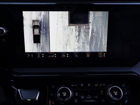 Used 2025 GMC Sierra 2500 AT4 image 10