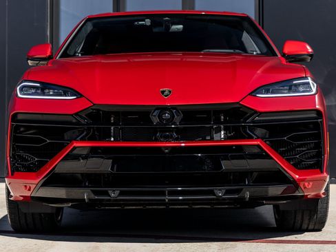 Used 2026 Lamborghini Urus SE image 4