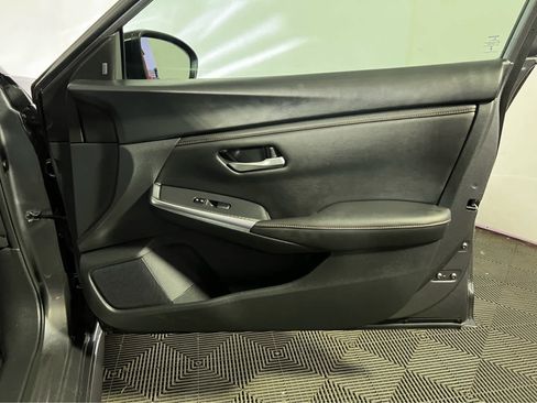 Certified 2023 Nissan Sentra SR w/ Midnight Edition Package FWD image 30