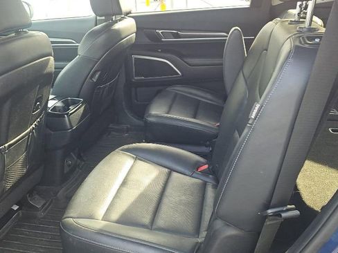 Used 2023 Kia Telluride S w/ S Sunroof Package image 16