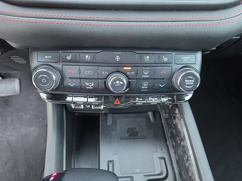 Used 2024 Dodge Durango R/T AWD/4WD image 18