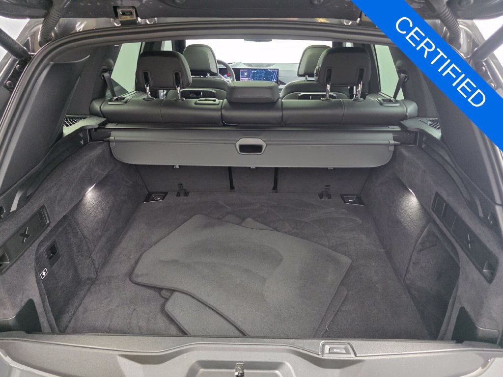 Certified 2025 BMW X5 sDrive40i w/ Executive Package RWD image 16
