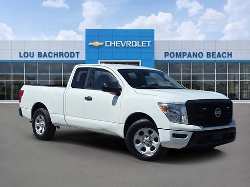 Used 2022 Nissan Titan S image 1