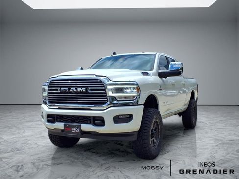 Used 2023 RAM 2500 Laramie AWD/4WD image 4