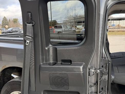 Used 2014 Nissan Titan SV image 33