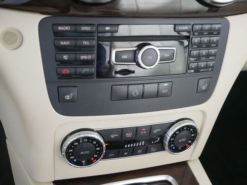 Used 2013 Mercedes-Benz GLK 350 4MATIC image 23