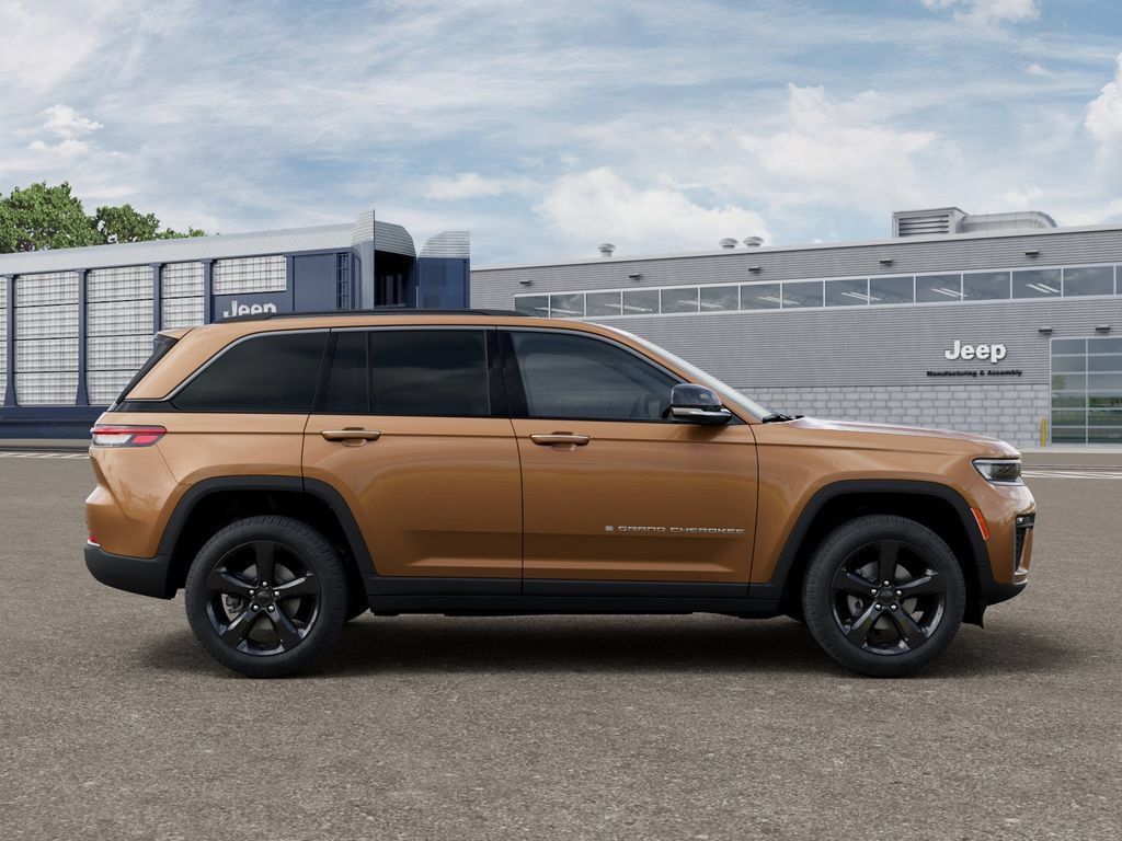 New 2026 Jeep Grand Cherokee Limited w/ Limited Altitude Package RWD image 21
