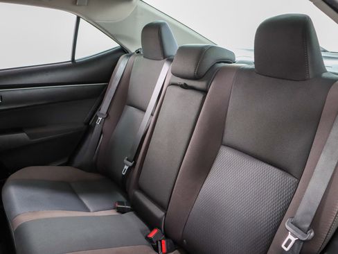 Used 2019 Toyota Corolla LE image 24