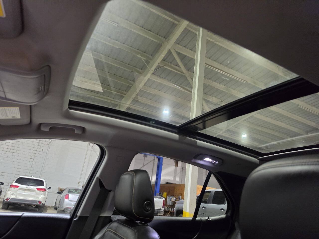 Used 2020 Chevrolet Equinox Premier AWD/4WD image 25