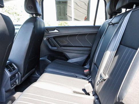 Certified 2022 Volkswagen Tiguan SE image 19