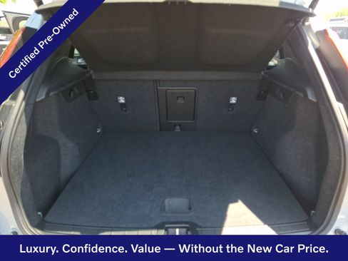 Certified 2025 Volvo XC40 B5 Core AWD/4WD image 30